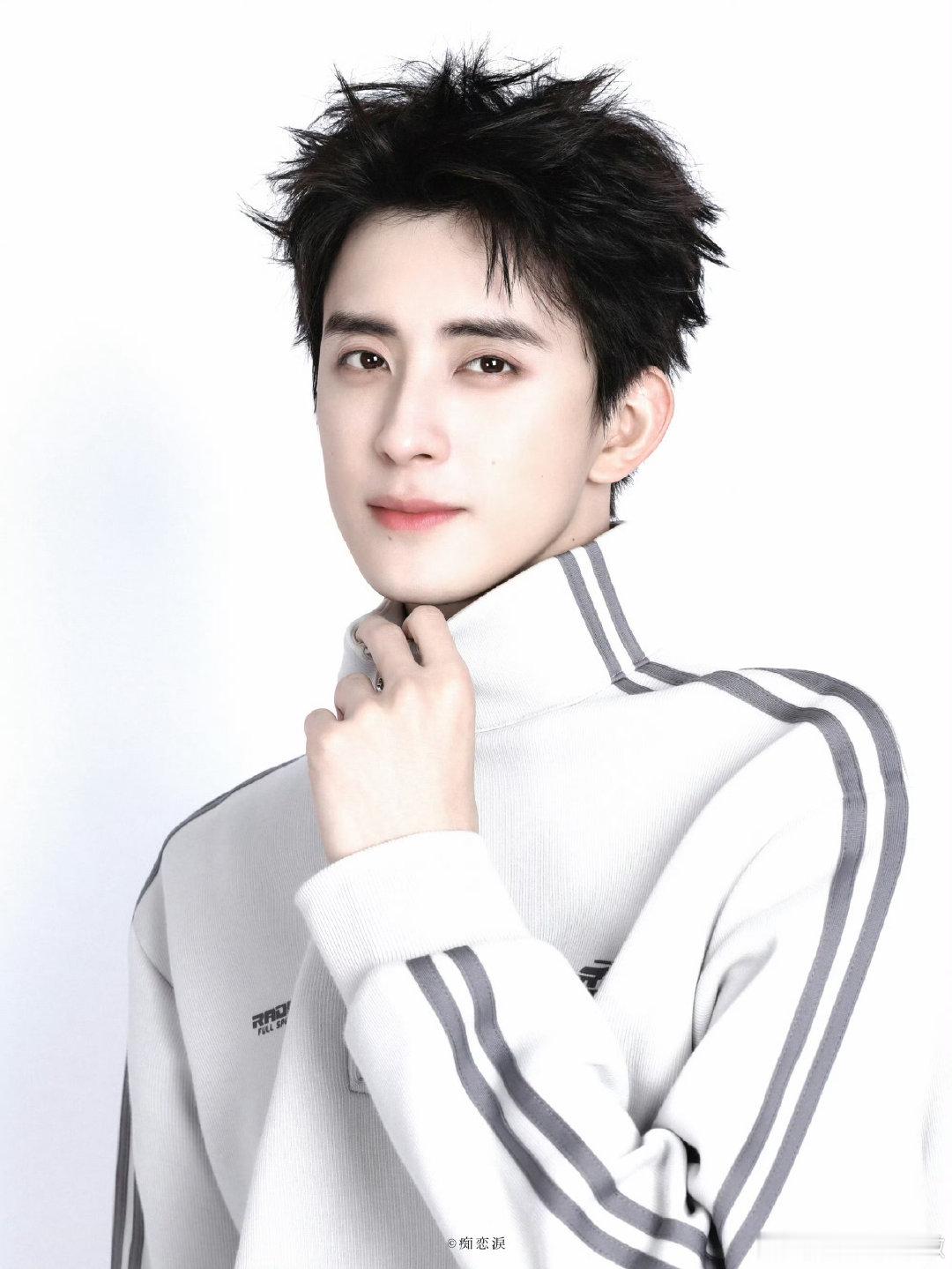 #敖瑞鹏魏劫# arp#敖瑞鹏错世录# 

 你就做自己吧，有点奇怪也没关系

​​​