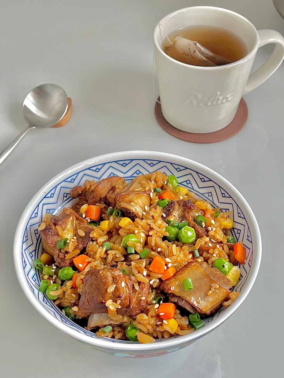 ☀️电饭煲版排骨焖饭｜肉嫩入味米饭粒粒分明