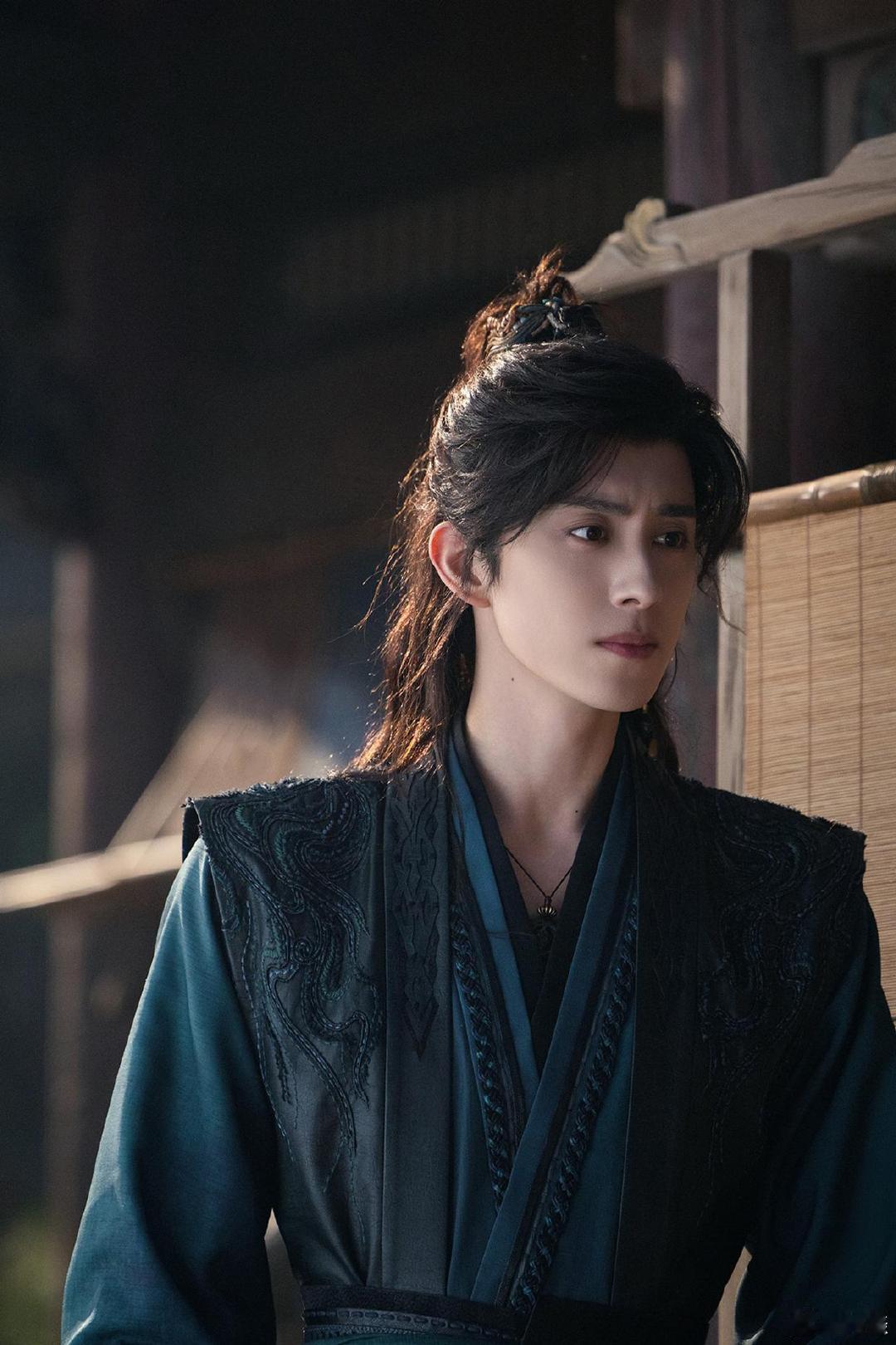 《师兄太稳健》：题材新颖，艾米饰演的师妹人设饱满 ​