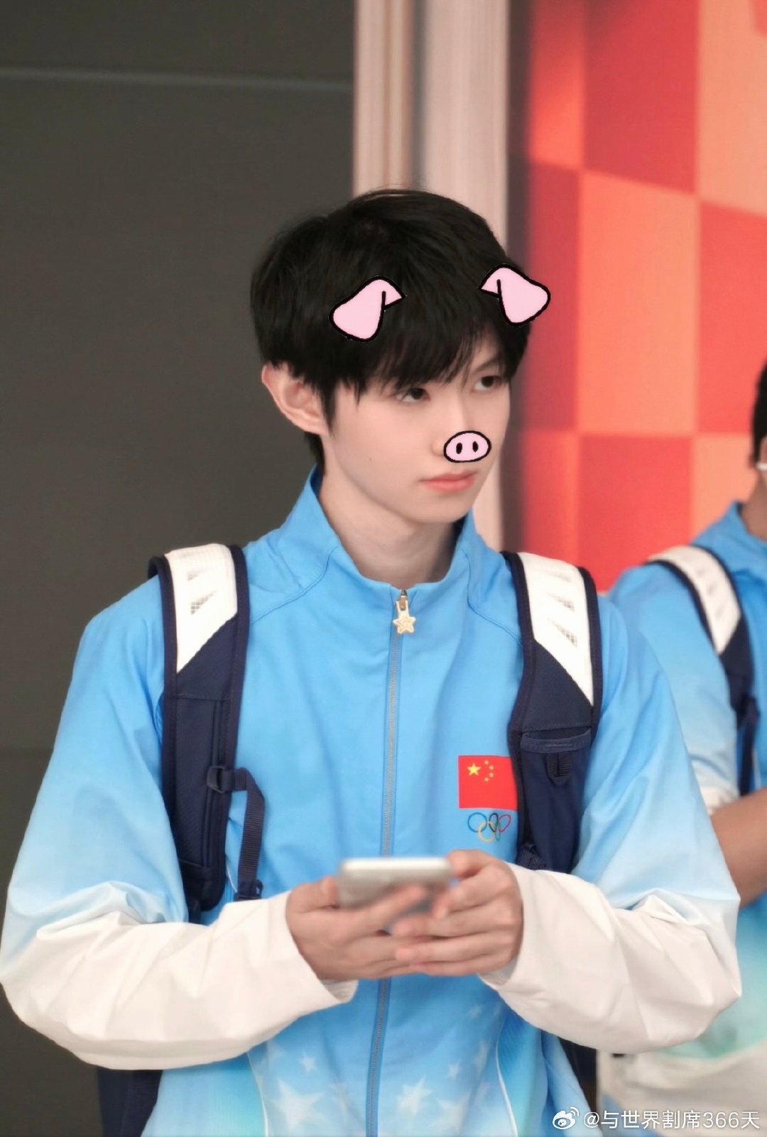 #一诺xbc[超话]#  喜欢上你的味道甚至虎牙 ​