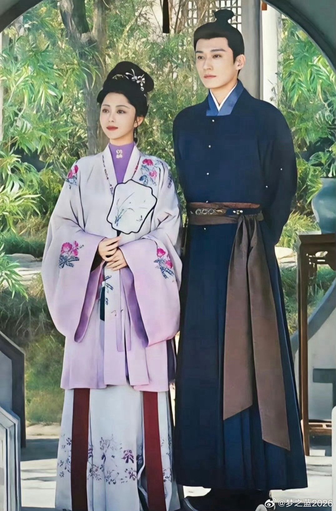 #林锦岐认出许兰香真身#
[微风]兰香如故这个火爆的新剧确实很好看，都是演技实力派，林认出许的真实身份，也是一个大看点，这也许就是兰香如故片名的一个原因吧，原来认识是故人呀…… ​