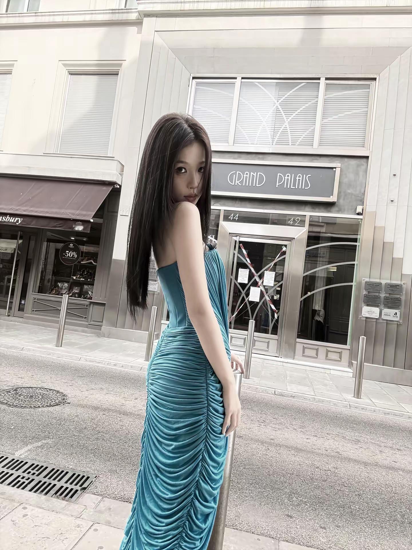书欣你记得，你永远配的上万千少女的真心。@虞书欣Esther @虞书欣工作室  虞书欣出街 韩国街头穿搭 虞书欣