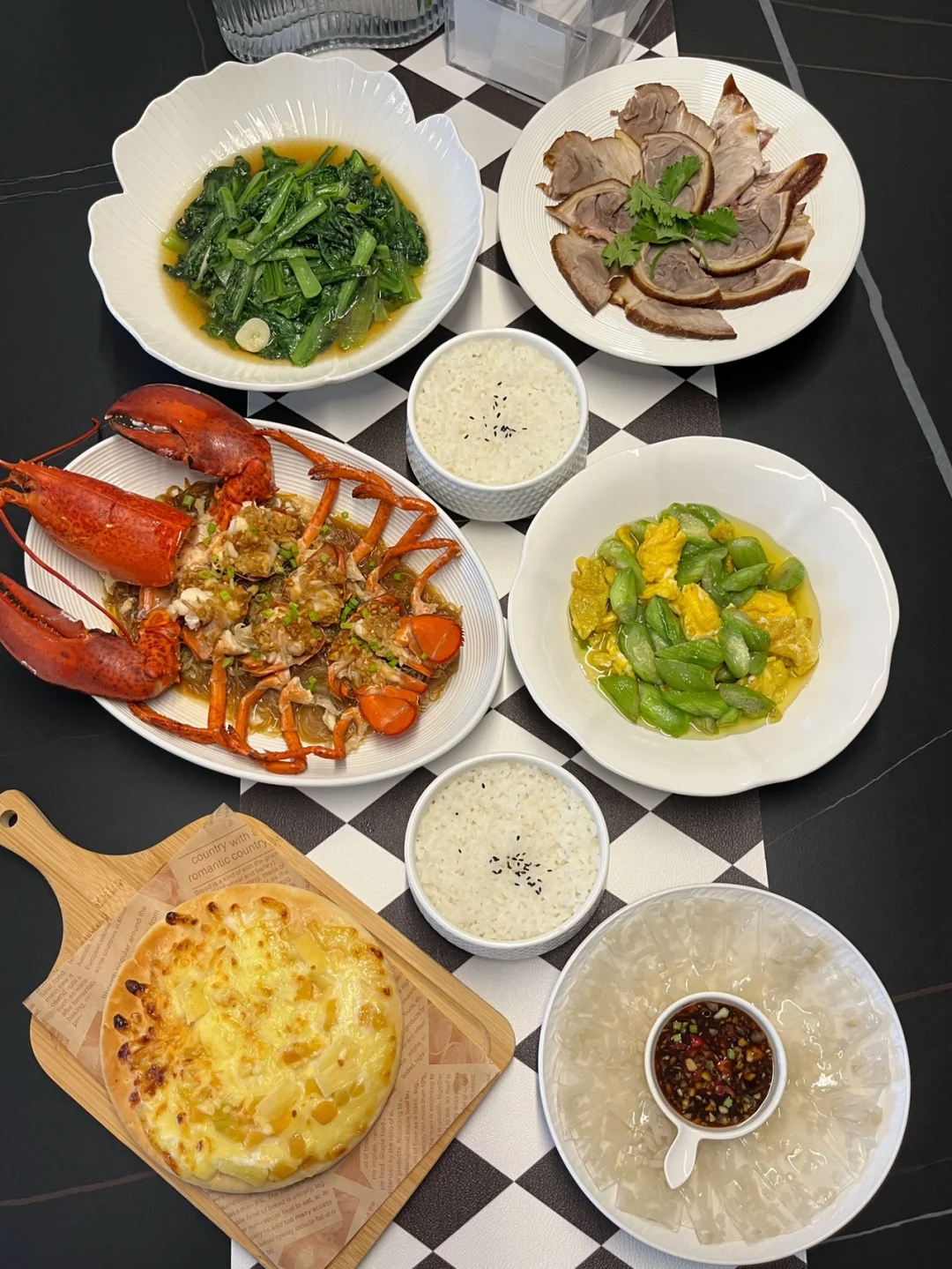 活在自己的热爱里，而不是别人的眼光里