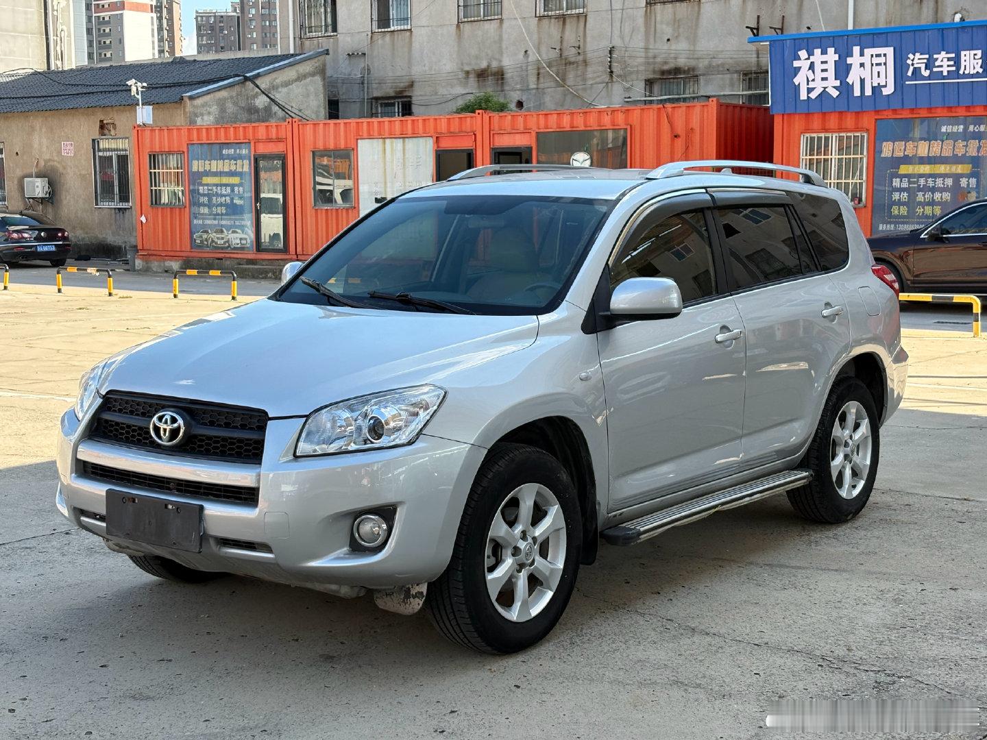 经典 13年 丰田RAV4 经典款2.0L自动
12.7万公里 车况精品 费用充足 已整备
小背包造型 丰田1AZ发动机 老但稳定
💰25800
#陀螺车库[超话]##丰田rav4#  ​