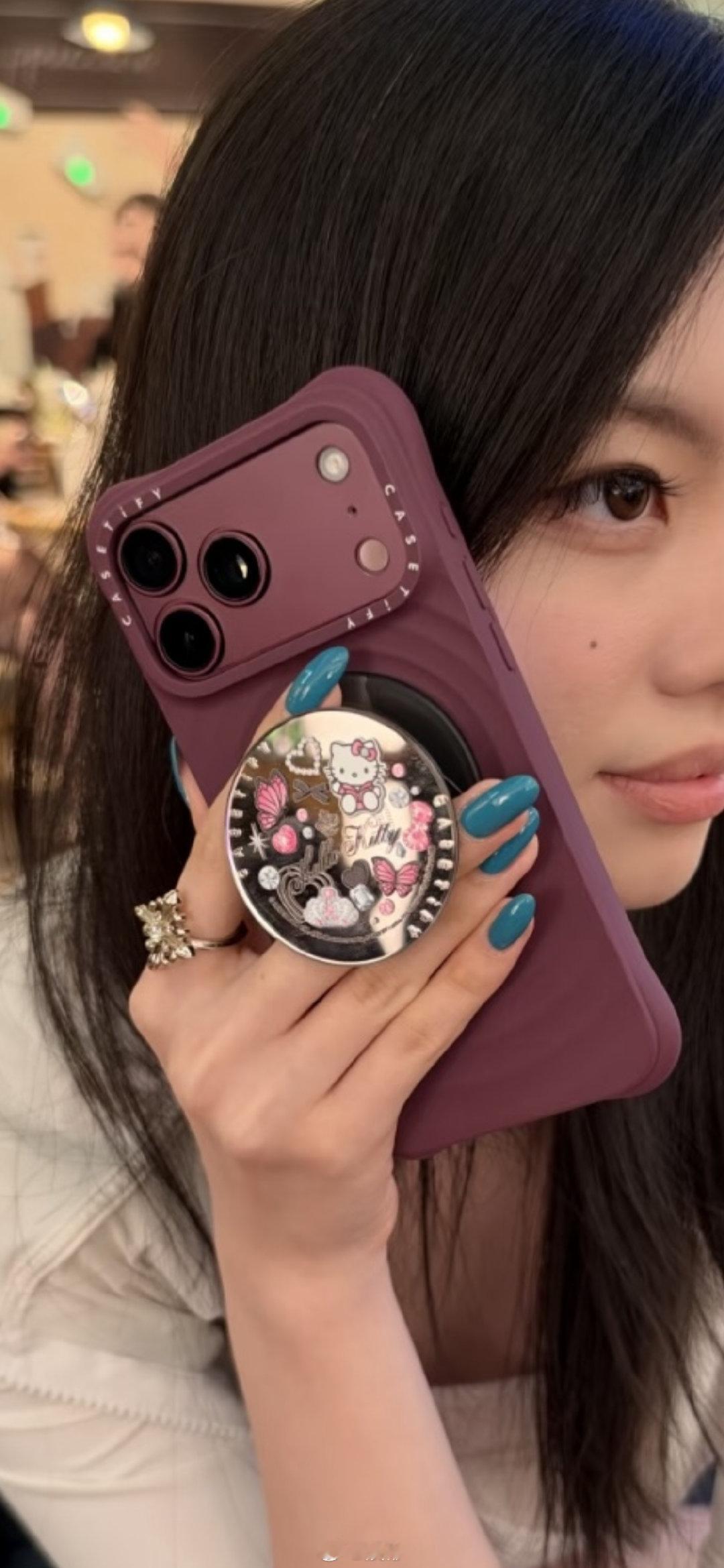 消费升级，越来越多好看的小姐姐用上了最新款iPhone！ ​