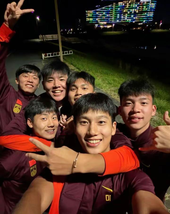“共和国年轻时”u23国足 U23亚运会