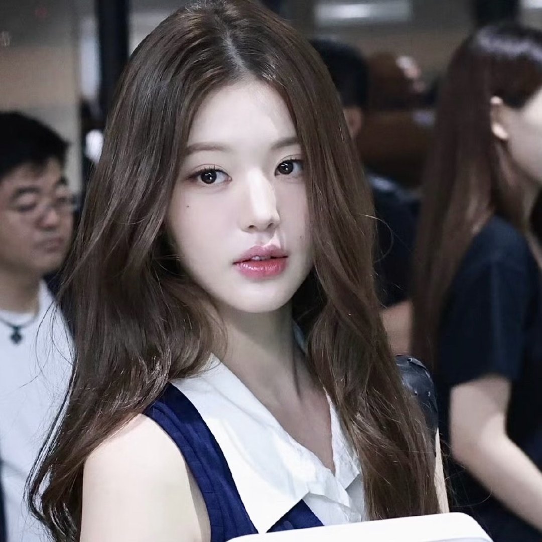 𝙒𝙚𝘾𝙝𝙖𝙩 │ kpop女头分享 │ 张元英 wonyoung

ins风头像｜韩系头像｜女生头像｜高质女头｜可爱女头｜萌萌女头｜明媚头像｜氛围感女头｜慵懒感 ​