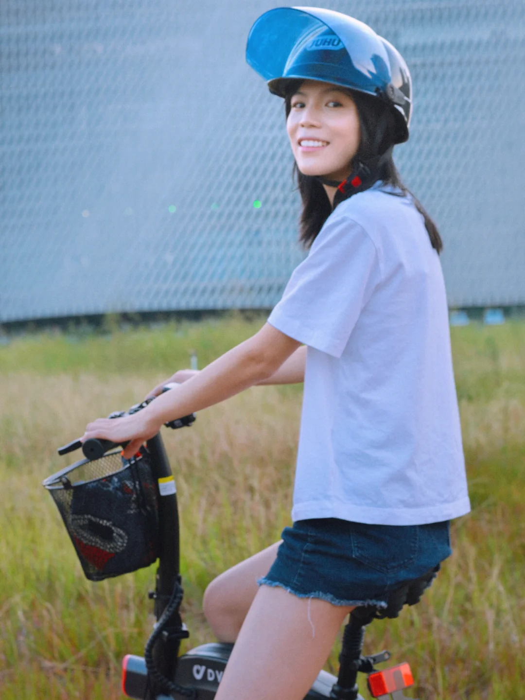 骑上我最爱的小电动车🤣终于有人追我了