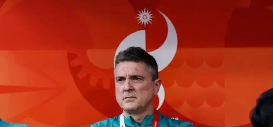 刚赢泰国3-0就撞上韩国，U23国足时隔28年进四强，三年前加时崩盘那笔账，9月30日下午能算清吗
徐彬赛后只说了两句话。第一句是“把团队利益放在第一位”，第二句是“希望下一场比赛能够弥补上一次的遗憾，也因此会更有干劲”
三年前U20亚洲杯八强战加时1比3输给韩国后，他和李昊掩面痛哭的画面，至今还在