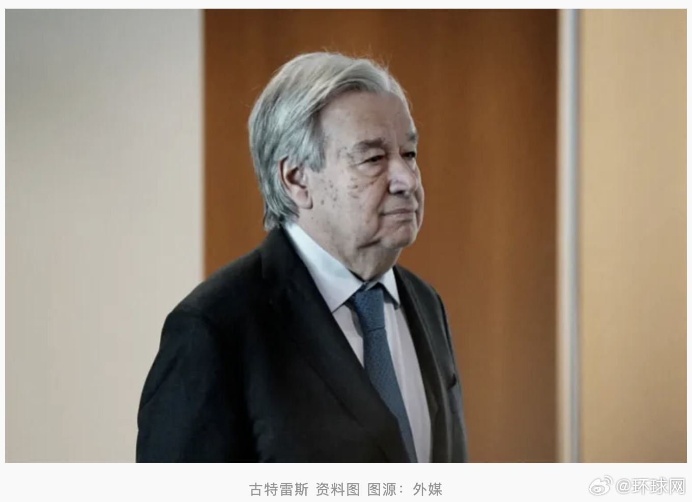 #联合国秘书长就利雅得机场遭袭发声#【沙特利雅得机场遭袭数百人死伤，联合国秘书长发声：深感震惊，强烈谴责】据卡塔尔半岛电视台报道，联合国秘书长古特雷斯美东时间周六（10日）晚就沙特首都利雅得机场遭袭一事发表声明，称对事件“深感震惊”，并对发动袭击的也门胡塞武装予以“强烈谴责”。

“我 ​