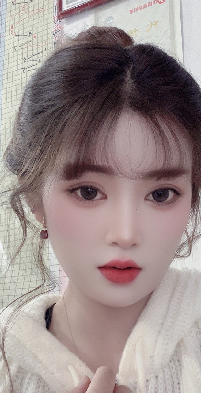 <p>黑色系穿搭 <!--{img:0}--><!--{img:1}-...