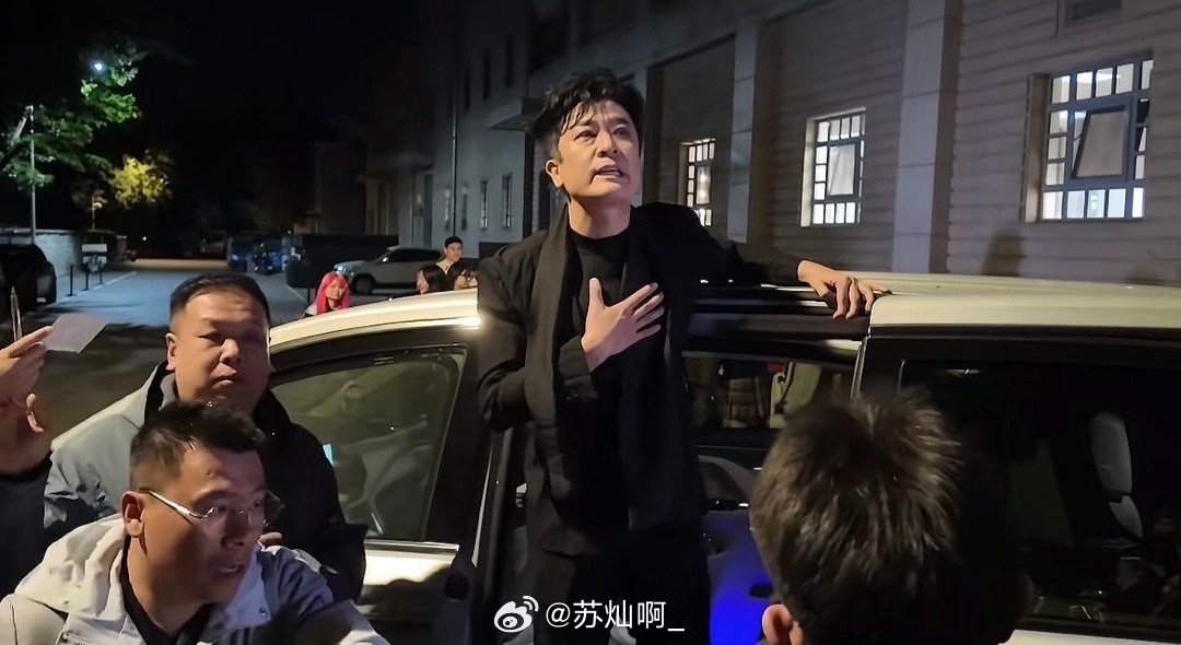 我最开始知道于毅这个角色，大概是电视剧《打狗棍》，当然，那时候只当是一个眼前一亮黄金配角，并没在意

我家有电脑非常早，以至于网剧《灵魂摆渡》一出，我这个灵异爱好者就不错眼珠的追了

那时候我也只当于毅是个平平无奇的靠网络有些翻红的小角色

后来我又看了好多他的剧，《勇敢的心》味儿就很 ​