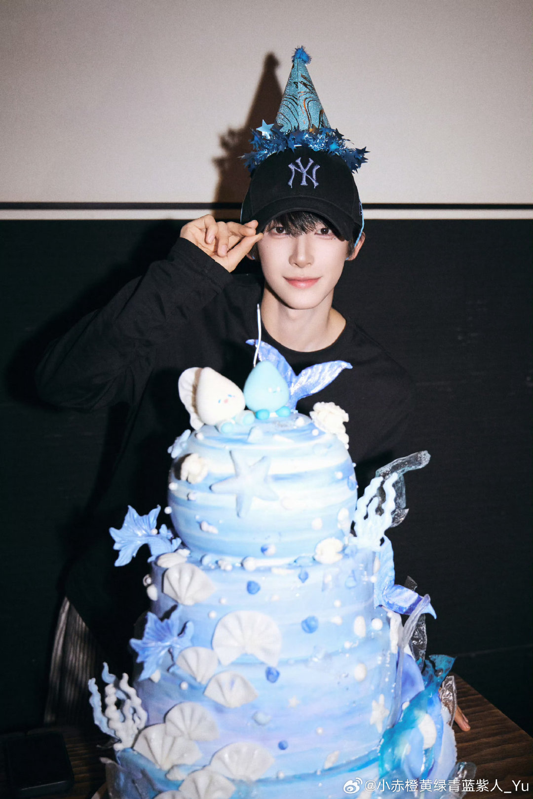 #刘宇廿六驭梦山河#ly#刘宇0824生日快乐# 
生日快乐呀宝宝！这是陪你过的第六个生日啦，希望你天天开心!我们还有好多的六年!
​