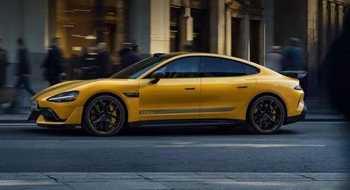 1.98秒破百!小米SU7 Ultra:52.99万买“超跑级”电车,值吗?