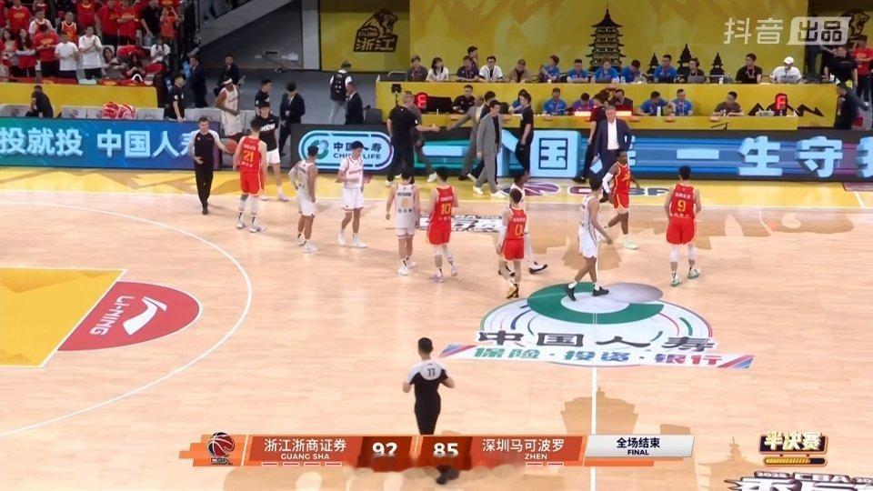 北京时间5月18日CBA季后赛，主场作战的浙江浙商证券以92-85击败...