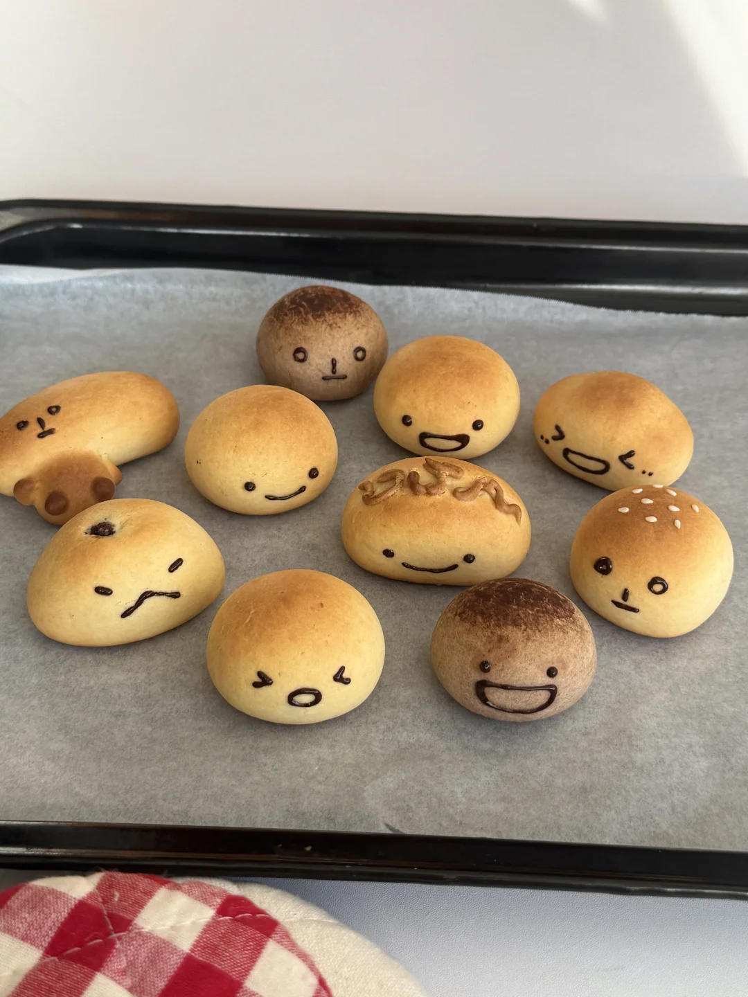 o⊥o烤焦面包烧果子