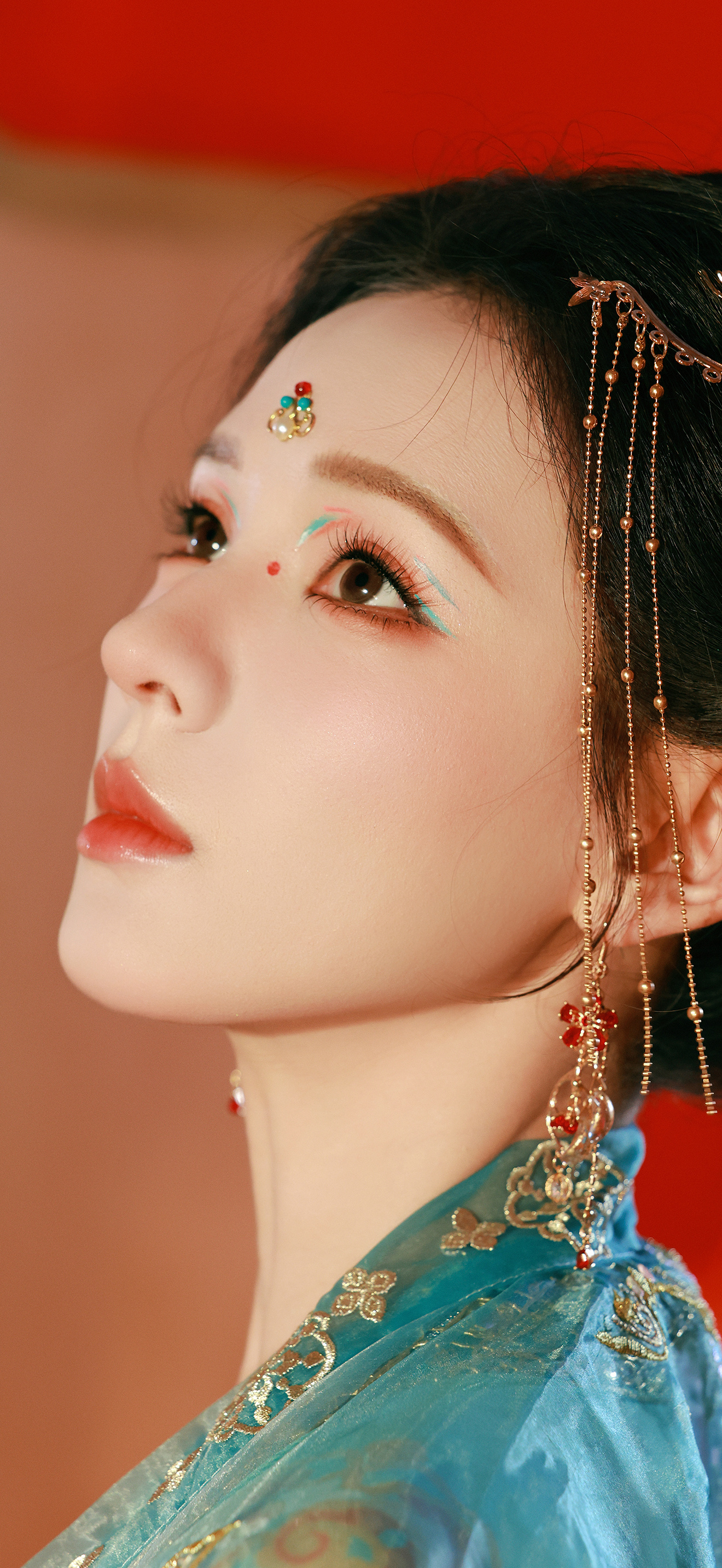 张予曦壁纸 琵琶寄相思，佳人入华年
#张予曦# ​