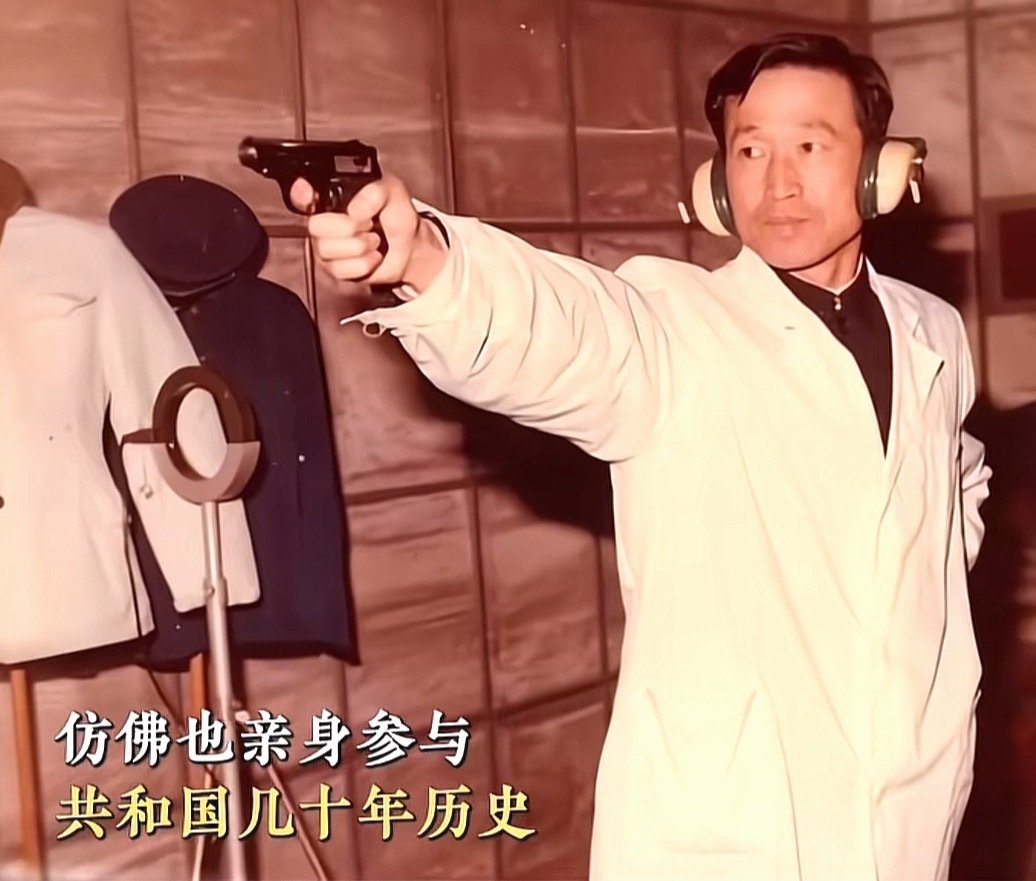 张译真的好适合扮演崔道植老师，其实好相似，好期待崔寻了这个国庆档
#张译电影神探之痕迹# ​