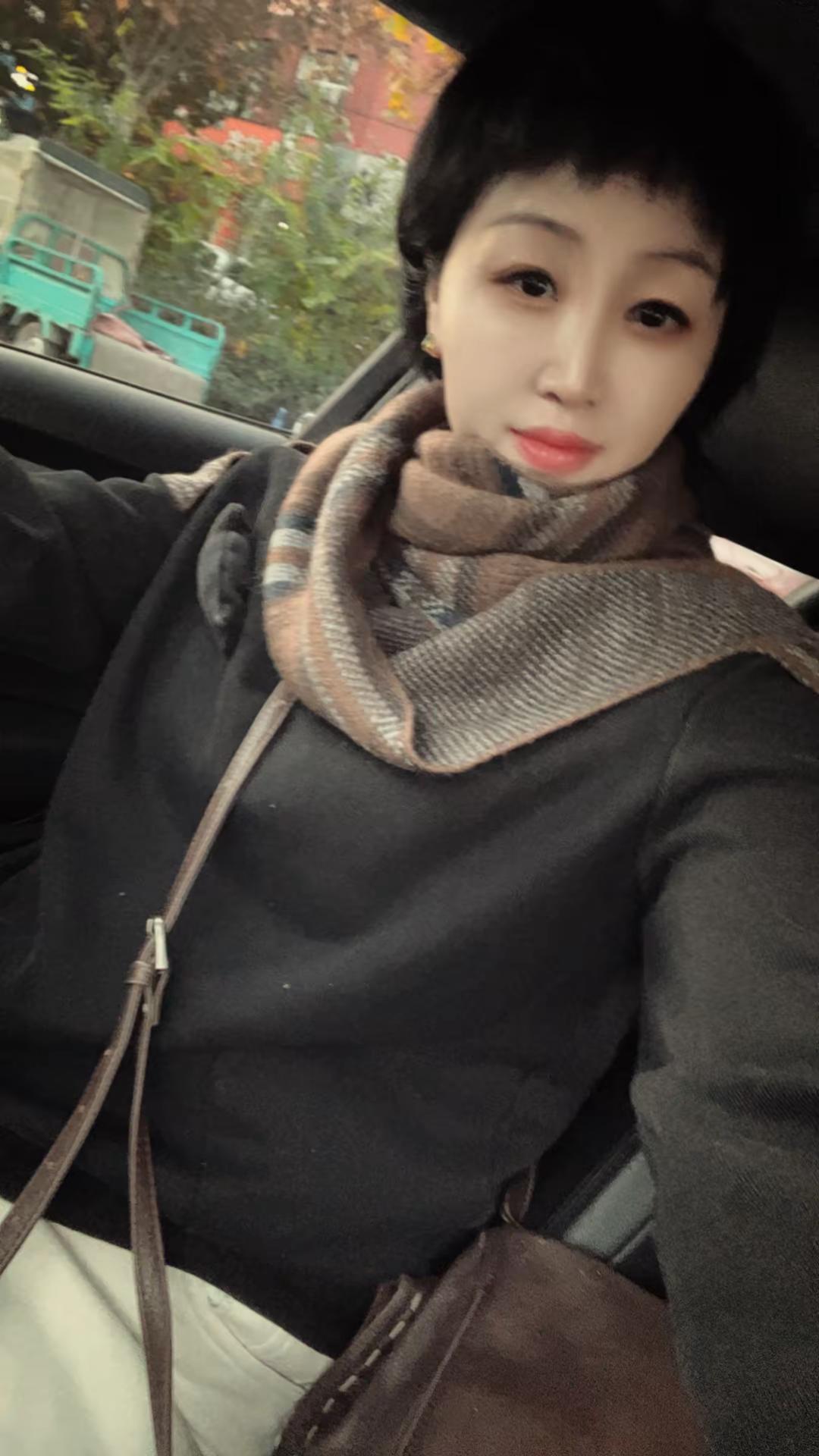 <p>清冷感穿搭 一入短发深似海 短发小姐姐来了 短发控 剪短发上瘾 ...