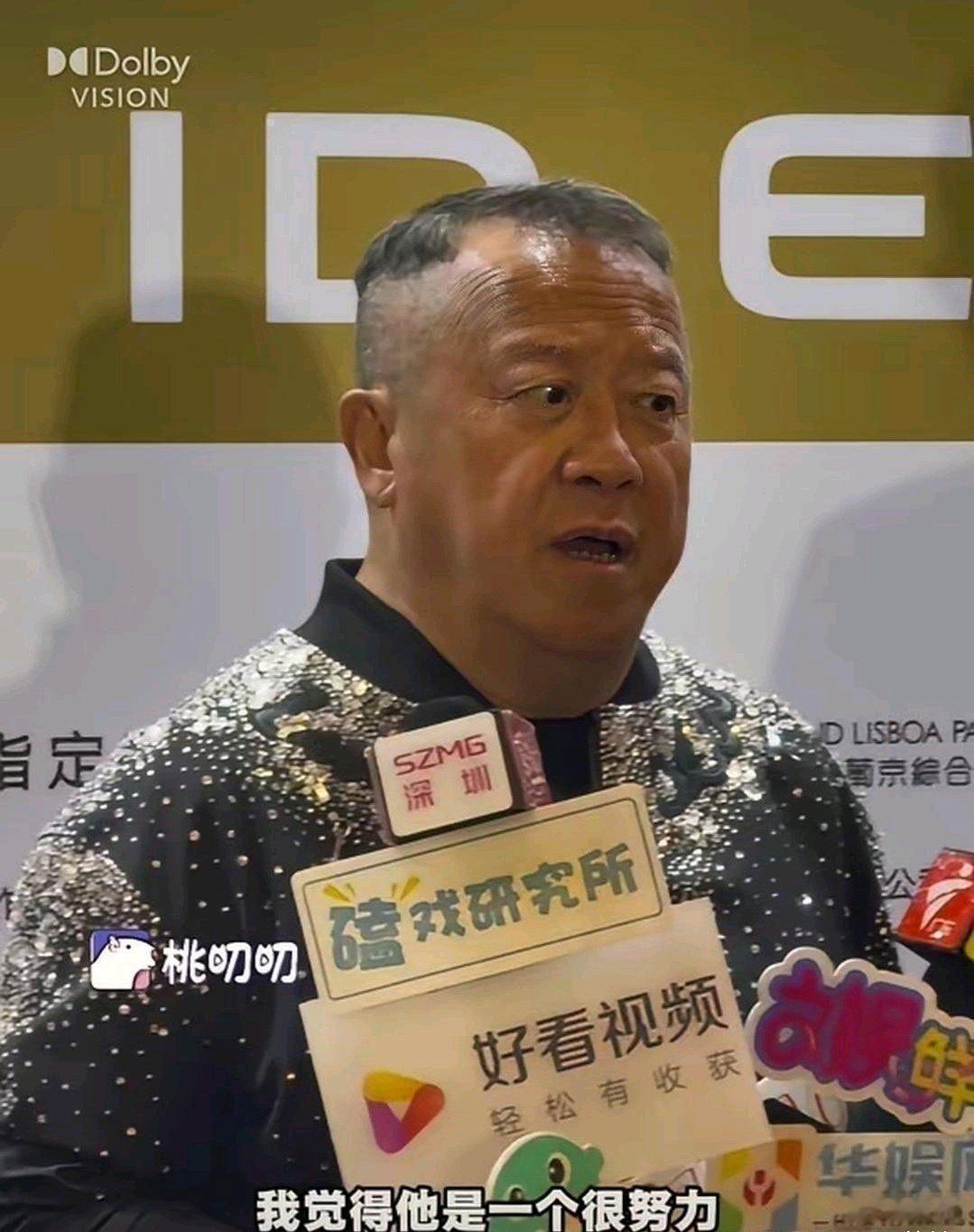 曾志伟一句话，捅破了内娱流量演员的遮羞布。他说有个叫成毅的，电影还没开拍，人就提前一个多月跑去警局，跟着一线民警体验生活，还跑去请教心理专家，天天琢磨剧本。 ​