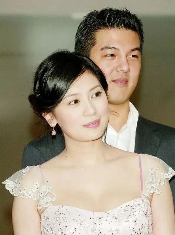 自嘲自己也未婚先孕，但她最后逆风翻盘