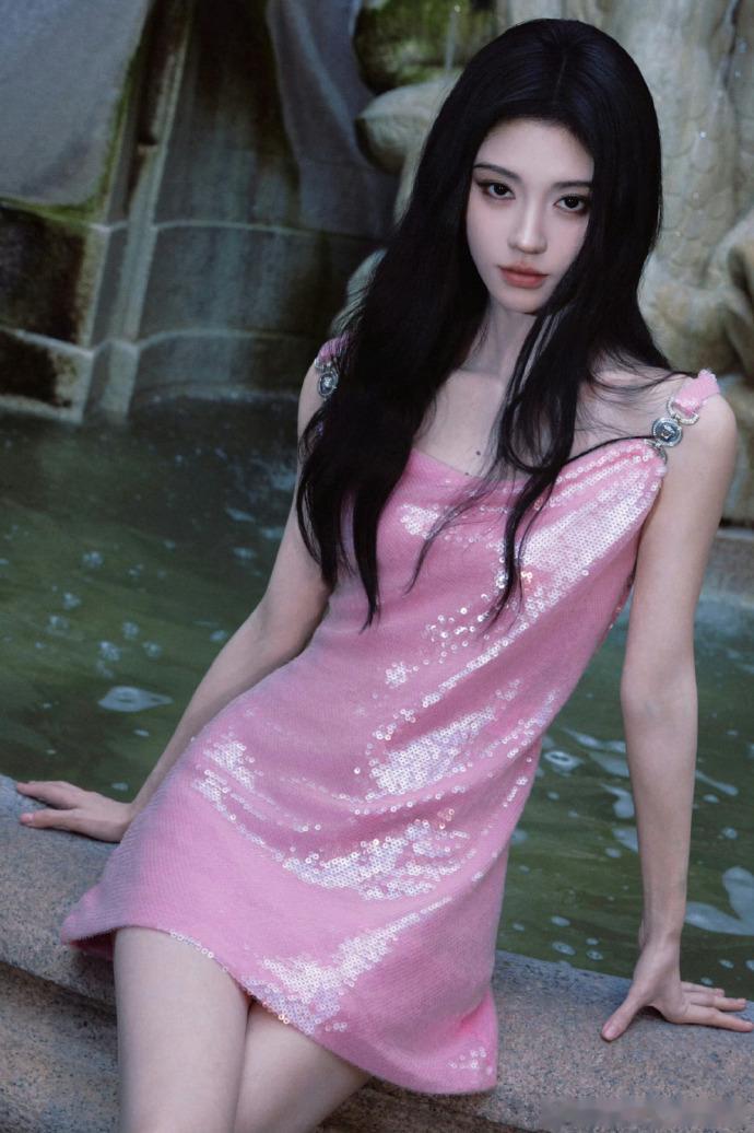 鞠婧祎