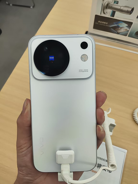 vivo X500 纯白款｜一眼心动的影像旗舰