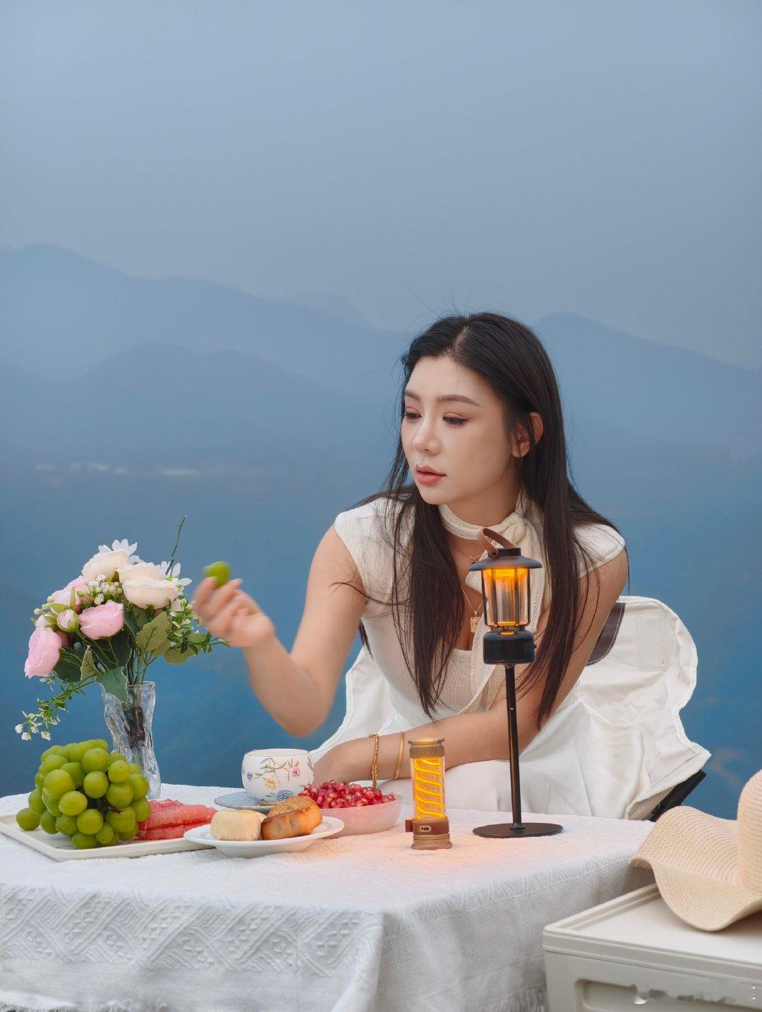 开方程S上山顶啦，路程弯弯绕绕，但山顶风景是真的美#方程s# ​