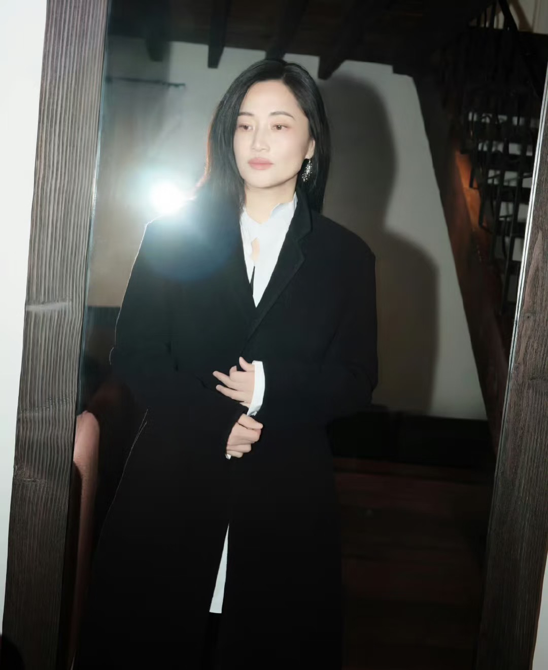 郭柯宇参加再见爱人
不是剧组找她，而是前夫找她
因为她当时实在是没有工作机会，她才会接受

当时郭大病初愈、离婚后重返演艺圈，面临作品断层和年龄顾虑，正处于无戏可拍的事业空窗期。想去工作，需要收入，和前夫一起参加综艺了。

她在录制之前也做好了被网暴的准备了，结果因为自己的真诚反而收获了一批粉丝，还