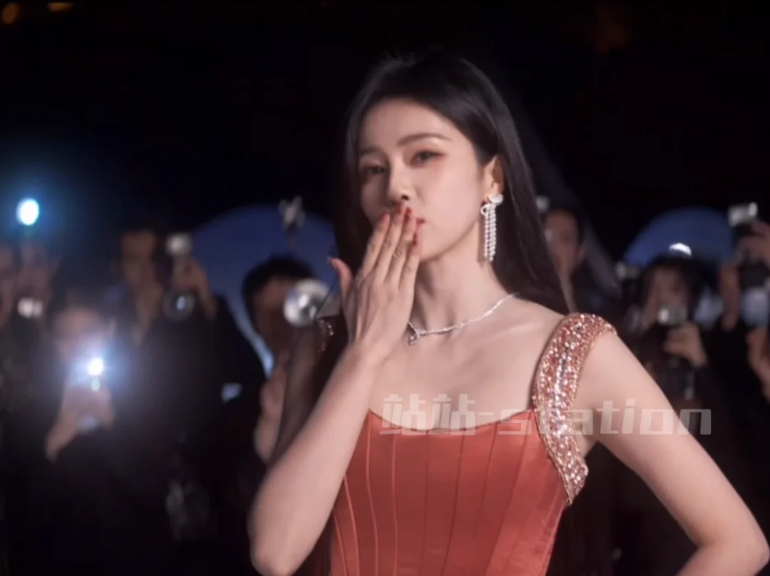 白鹿vogue红毯气场全开啊啊啊啊