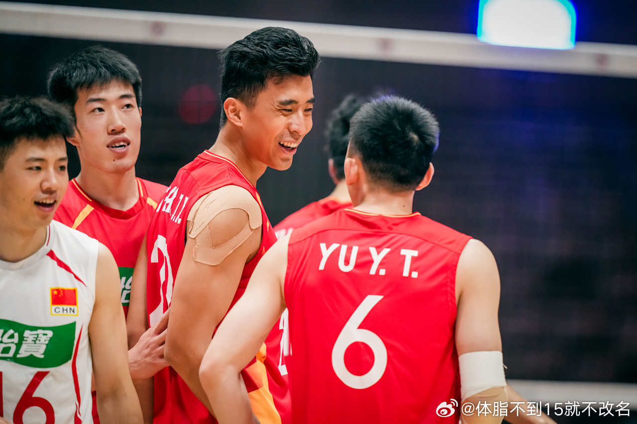 恭喜中国男排3:2拿下韩国男排成功复仇[捂嘴哭]
这场球打得真的太不容易了[捂嘴哭][捂嘴哭]
都辛苦了[捂嘴哭][捂嘴哭][捂嘴哭]
#中国男排vs韩国男排##亚运会##中国男排3比2韩国男排# ​