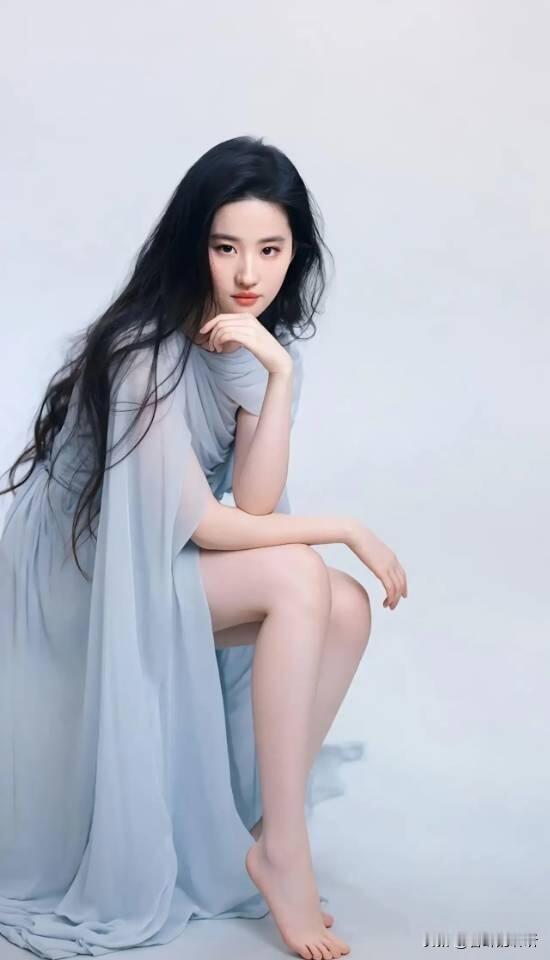 刘亦菲神仙姐姐美腿全曝光，高清写真真的是美到不行！