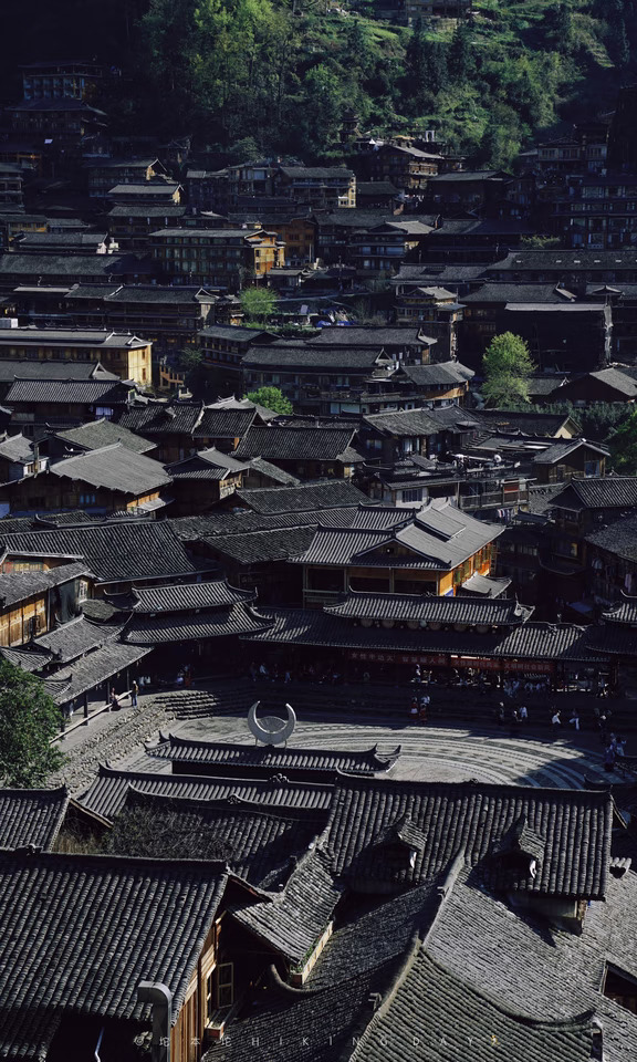 苗寨 🏮| 青瓦下的中式之美