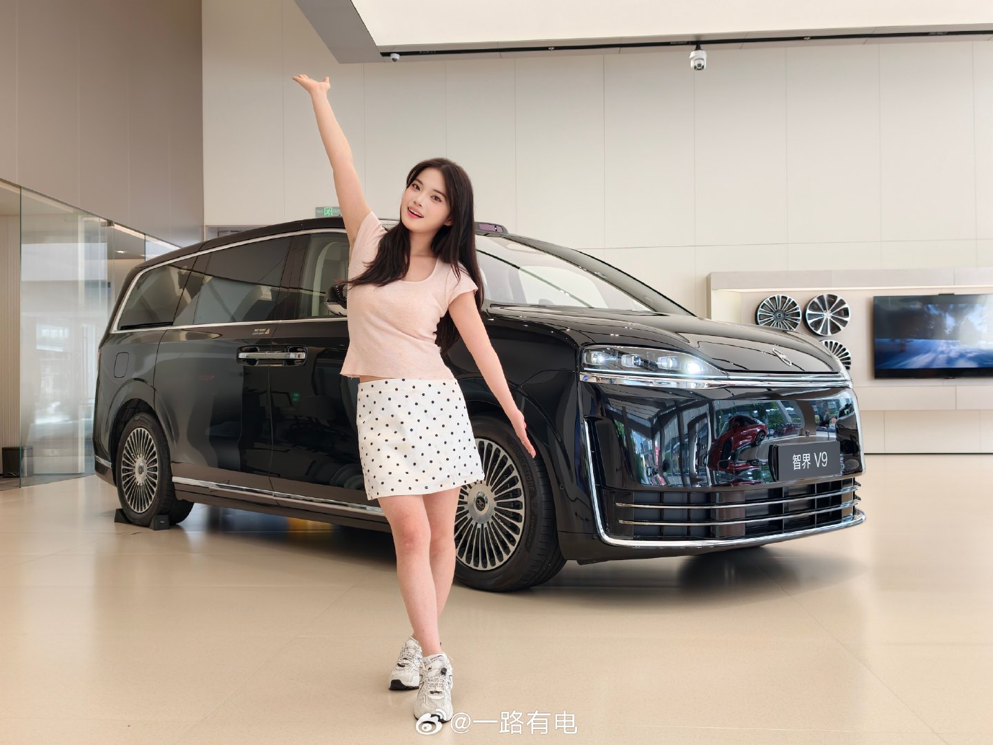 来吧，三选一 ​