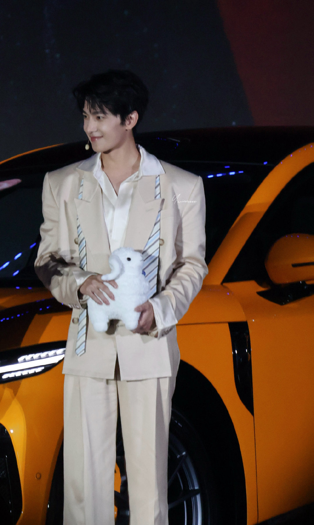 #杨洋[超话]##杨洋0909生日快乐# [爱慕][爱慕][爱慕][爱慕] ​