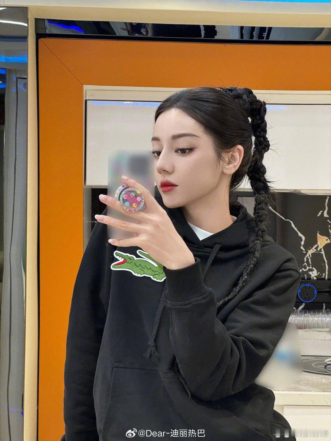 [超话] dlrb dlrb  我喜欢你是从心底到眼里都藏不住的粉色。...