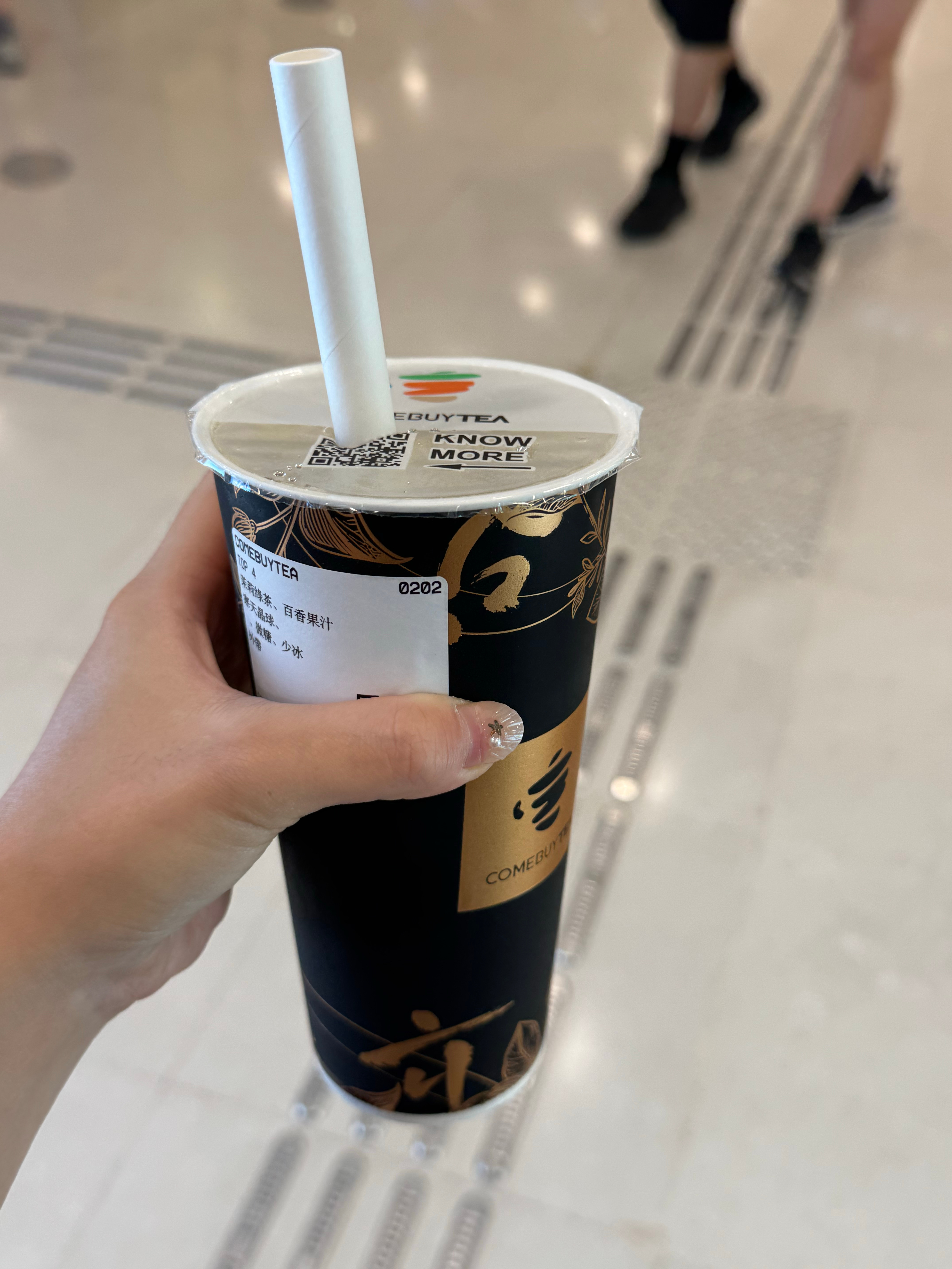 Happy Friday 被朋友带去韩烧 然后拉我去看晚上十点半的恐怖片《Obsession 愛你至死不渝》，去之前沒看任何預告也不知道是說啥的。进去电影院只有7个人，4个女的3个男的，其中两个女的在电影半场的时候走了。
典型cult片，虽然这部电影后劲没有之前看的smile那么强，但现场的冲击还是很猛的，几乎一半 ​