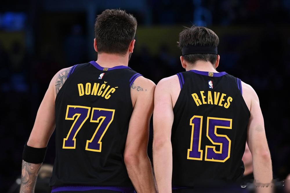 里夫斯的顶薪悬了？ESPN的Dave McMenamin明确说，里夫斯...