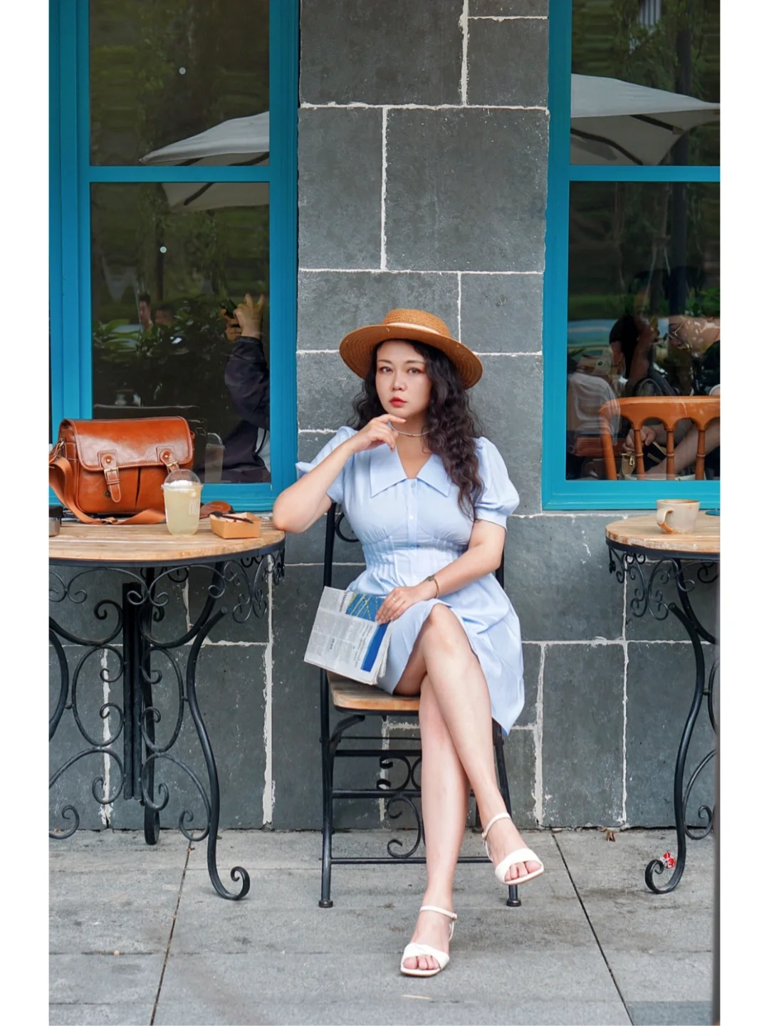 浪漫而温柔｜与治愈系天蓝色相遇在街头