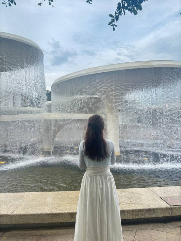 莲花山的喷泉⛲️终于拍到了 现在太胖了 瘦下来还要去一次拍氛围感照片 ...