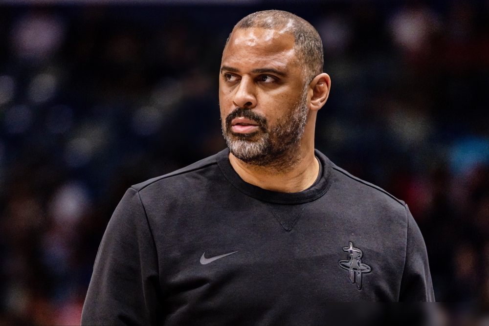 更衣室炸了！乌度卡指着鼻子骂申京他们“关键时刻就害怕”，自己战术却一点...