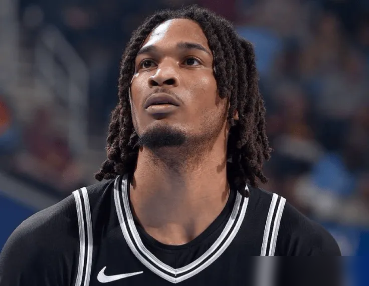 选秀前三顺位，加起来不如一个第四顺位。这剧本，马刺又玩明白了。 20...