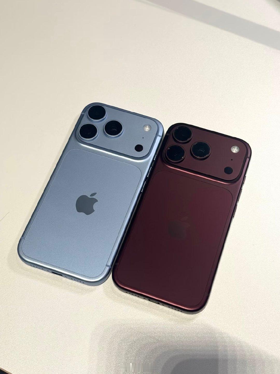 极限二选一，勃艮第红和冰川蓝？#iPhone18Pro新配色# ​