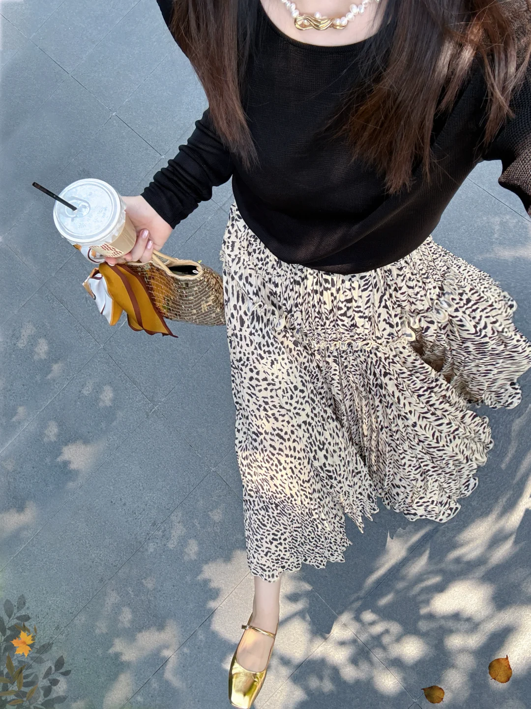 黑色罩衫配豹纹裙🐆很难不爱这种温柔姐感～