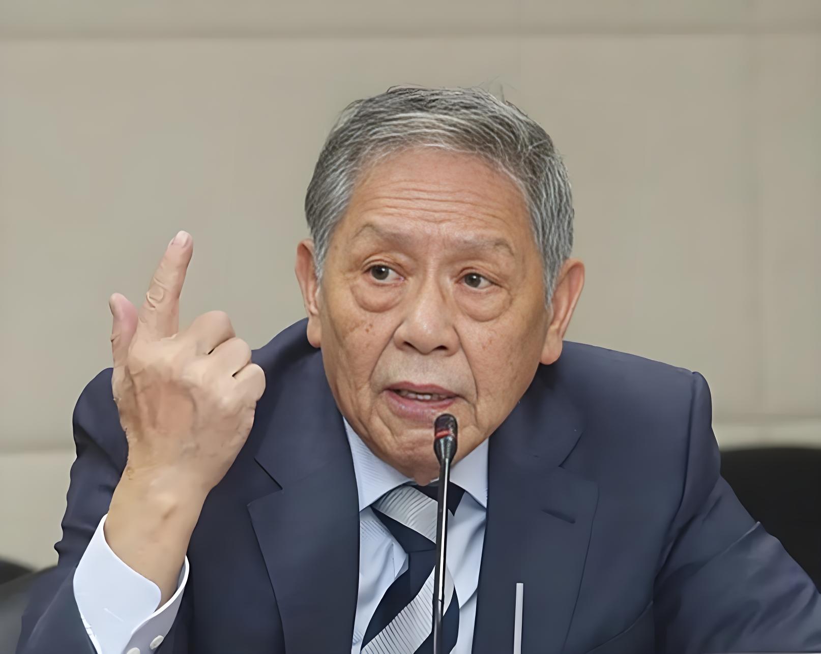 今天看节目，听到台湾退役中将帅化民对台海局势的一番分析，看完之后感触很深，我把这些思考写进日记里。他提出一个很关键的观点：两岸统一其实早已在稳步推进，美国如今已没有足够实力强力阻止，这件事不会无限拖延，就在这几年。

帅化民有着深厚的军旅背景，熟悉台军军备部署，也清楚西太平洋的军事格局，因此他的分析