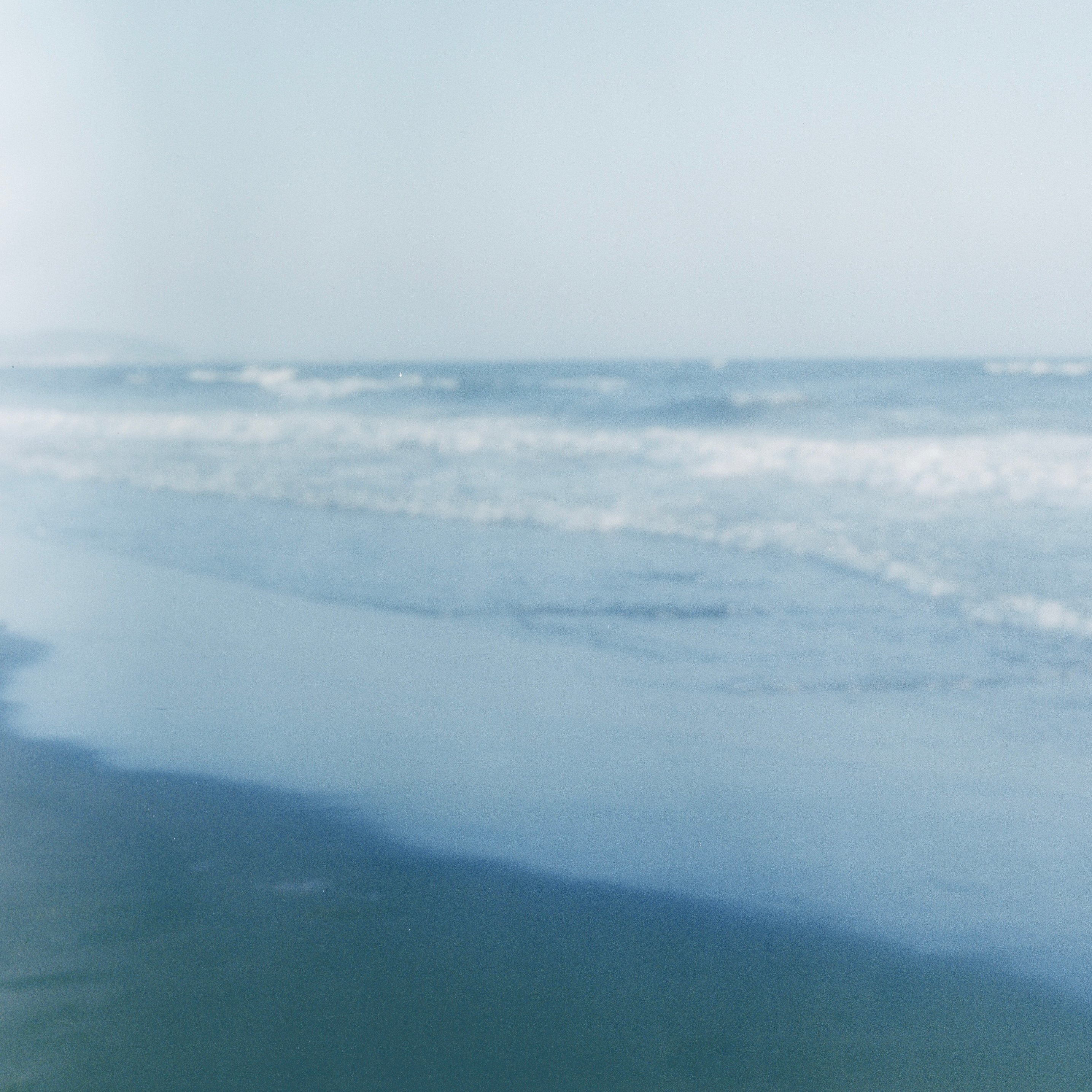 🌊海を眺める人々 ​​​