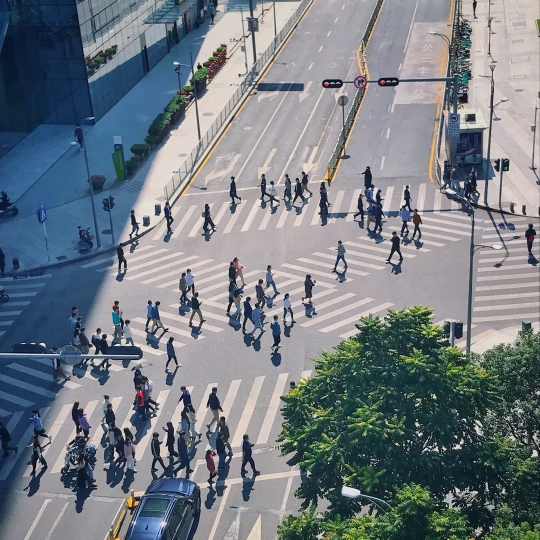 “对角”人行道