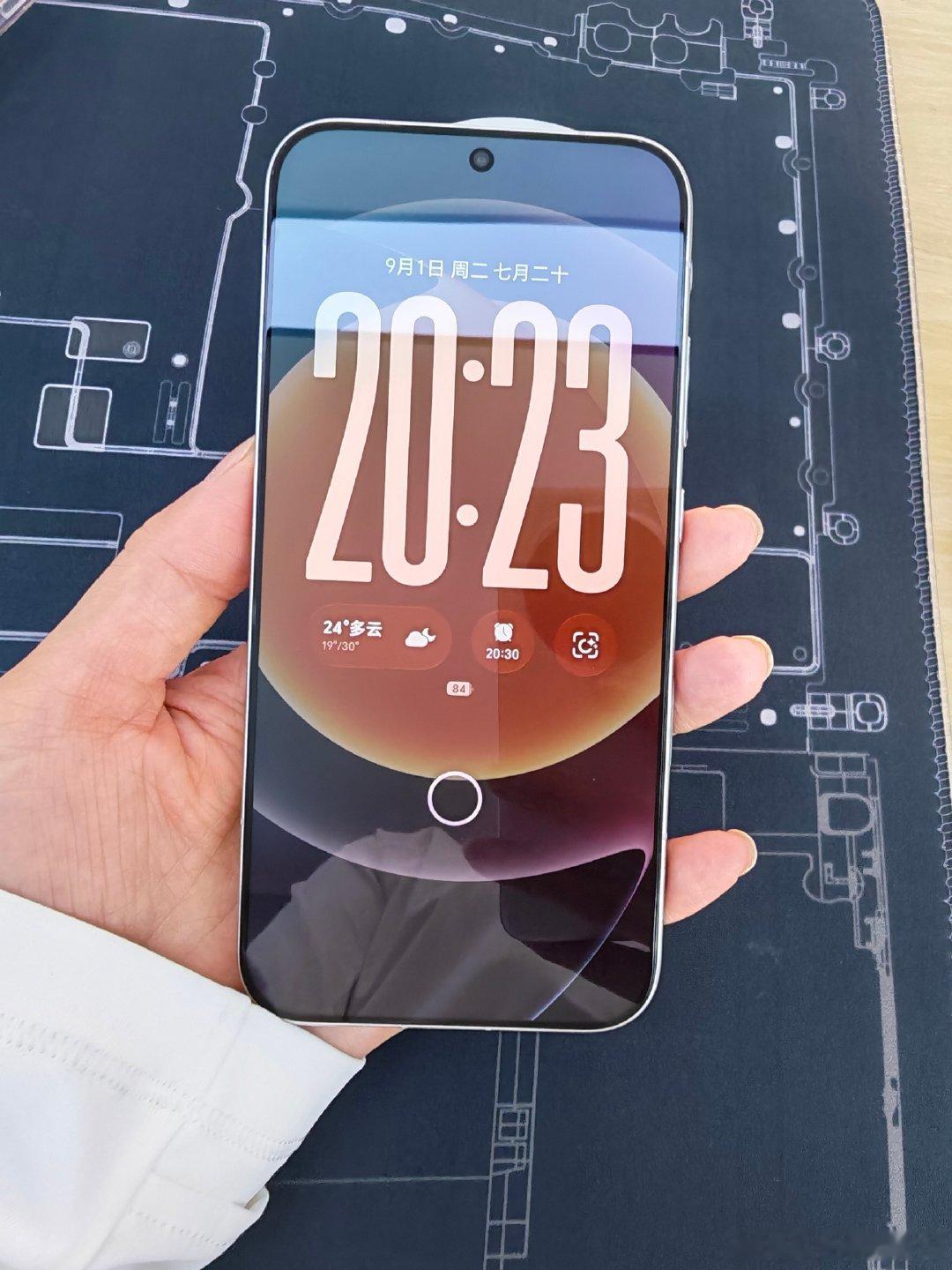 荣耀Magic8已升级了最新系统MagicOS11系统，好看又流畅#荣耀magic9##荣耀robotphone# ​