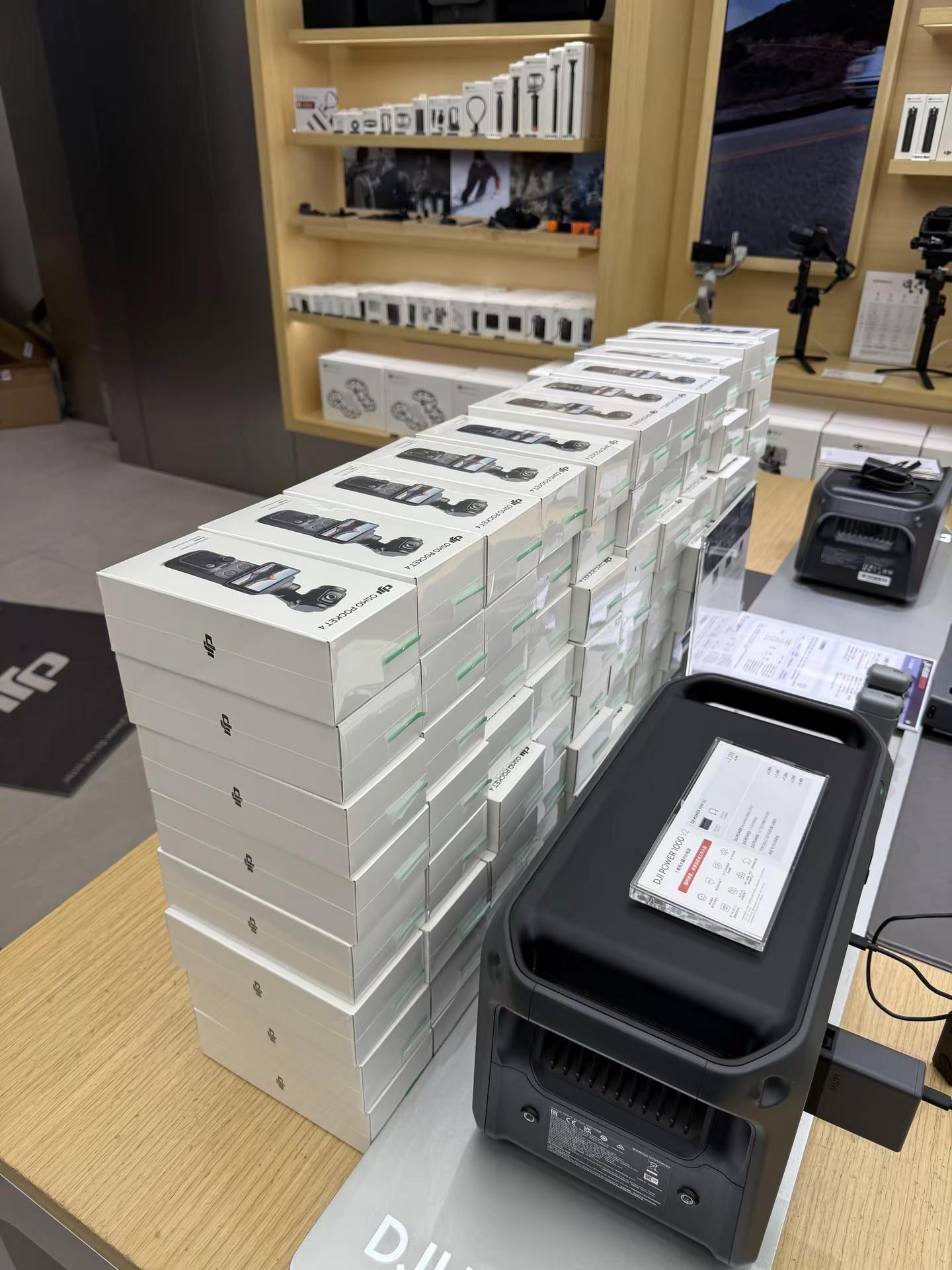 到货啦dji店长呼叫。