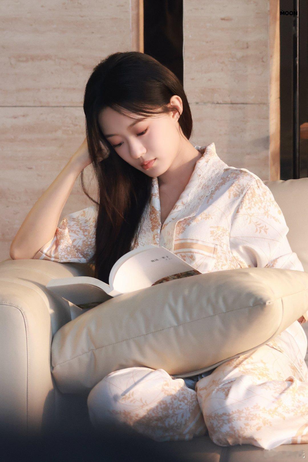 #侯呈玥[超话]# [爱慕] ​